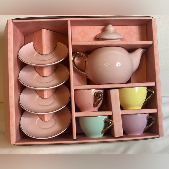 F.A.O Schwarz 9 Piece-3 Color Tea Party English Porcelain Set-Hand Painted Glaze - Picture 7 of 11